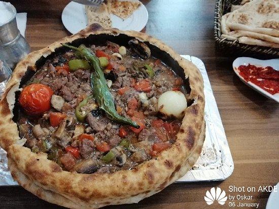 1.42 Etli Ekmek Konya Sofrasi